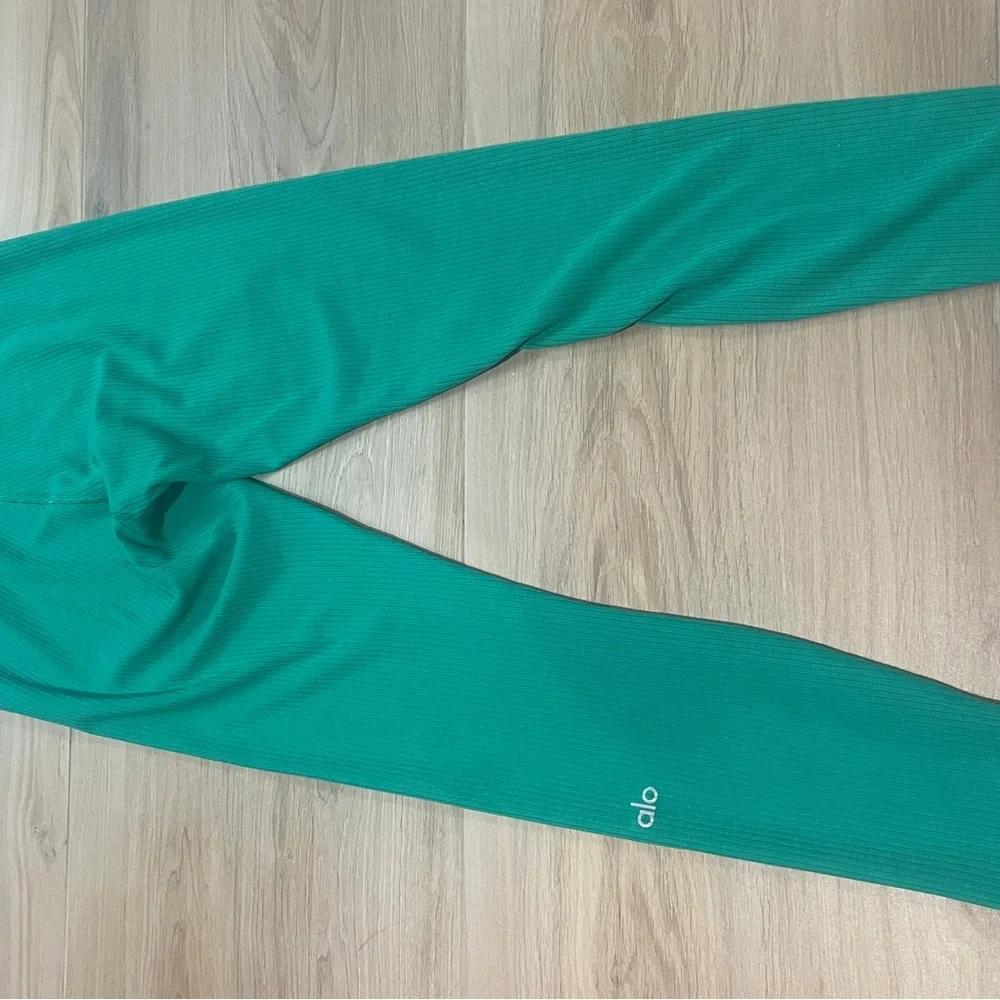 ALO Yoga ribbed high waisted 7/8 blissful legging, emerald Green Sz XS - Picture 4 of 6